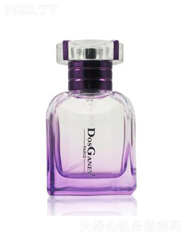 �Ռ��мΌ����û������޹�˾����˹�����(m��ng)����ˮ