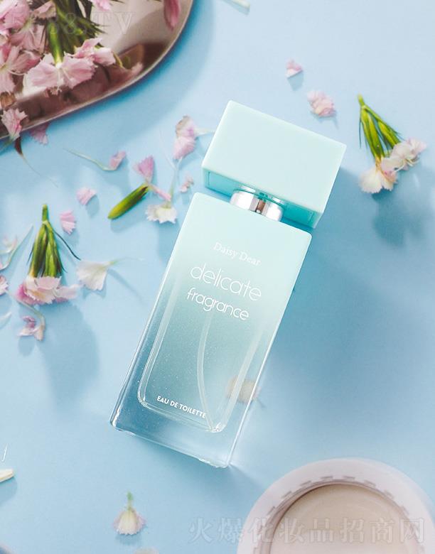 С����������Ůʿ��ˮ