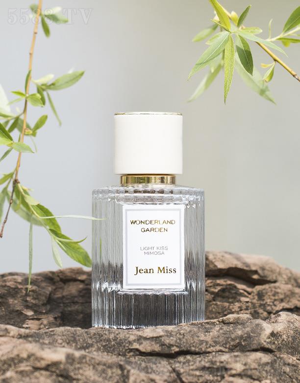 С�������ɾ����@Ůʿ��ˮ