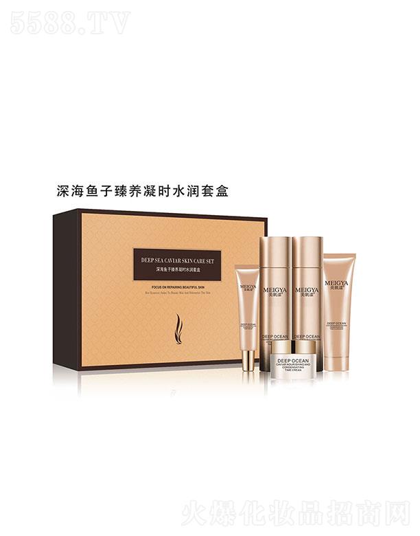 ��ɽ�e��  ��������~(y��)�����B(y��ng)���r(sh��)ˮ��(r��n)�׺�   �̝�(r��n)ˮ��(r��n)