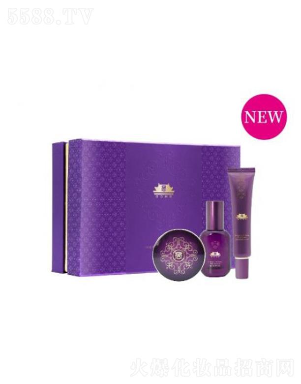 �m�ʺ��K�����@��|˪���b �y�B(y��ng)��һ��͸��ā�Ử