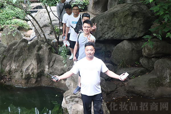 路在腳下,夢(mèng)在心中! 路在腳下,夢(mèng)在心中!