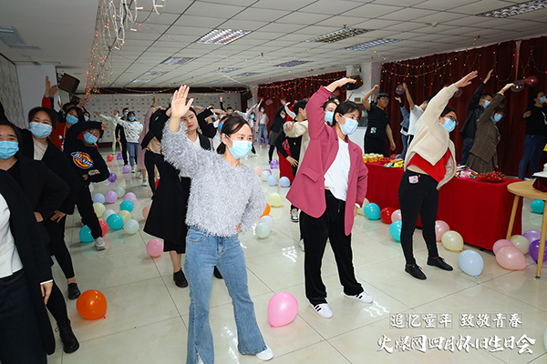 ��׷��ͯ�ꡤ�¾��ഺ���𱬾W(w��ng)4���f���Օ�(hu��)�A�M�e�k