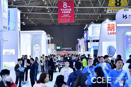 第48屆成都美業(yè)博覽會(huì)閉幕,明年4月精彩再續(xù) 第48屆成都美業(yè)博覽會(huì)閉幕,明年4月精彩再續(xù)